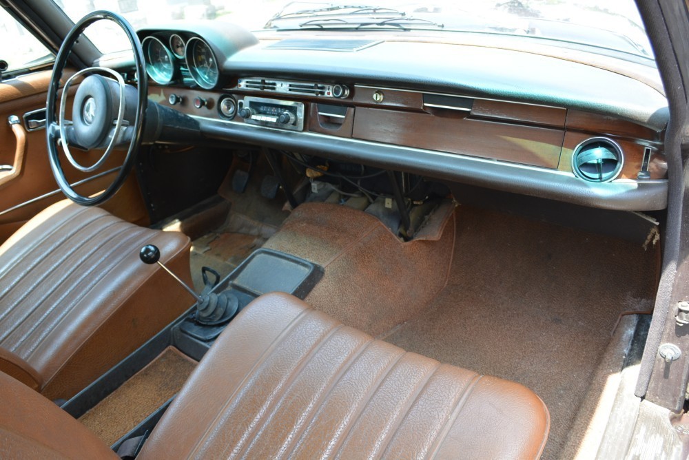 Used 1970 Mercedes-Benz 280SEL W/Sunroof and 4-Speed manual | Astoria, NY