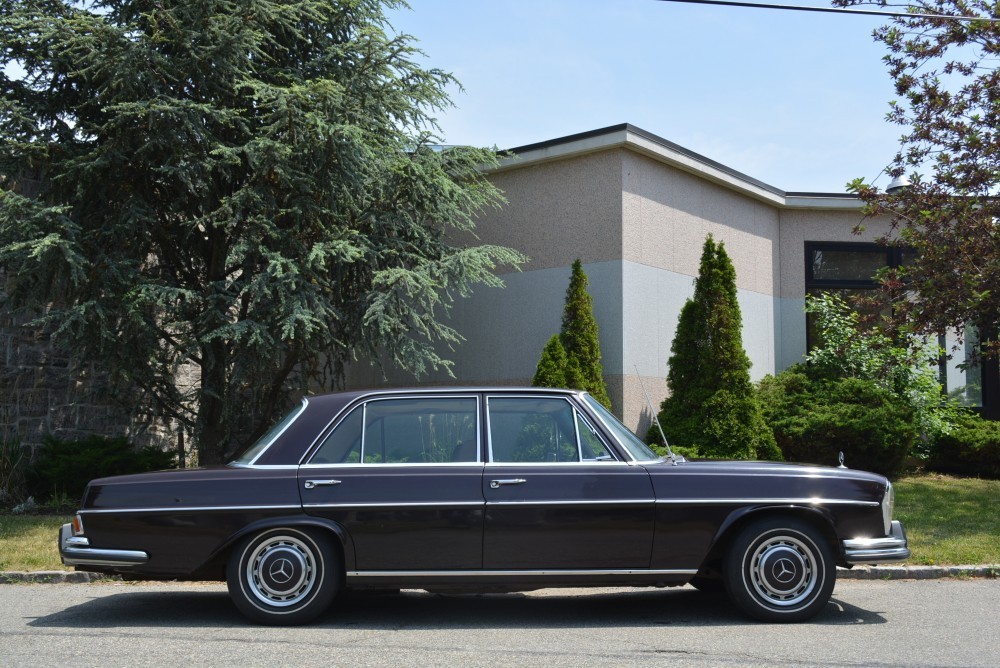 Used 1970 Mercedes-Benz 280SEL W/Sunroof and 4-Speed manual | Astoria, NY