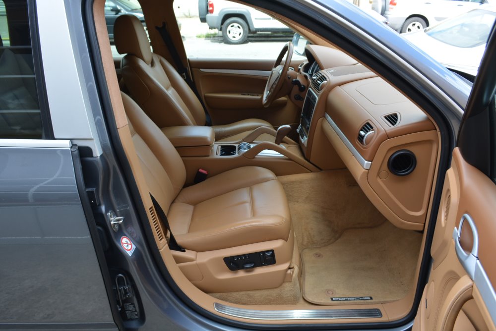 Used 2004 Porsche Cayenne Turbo   | Astoria, NY