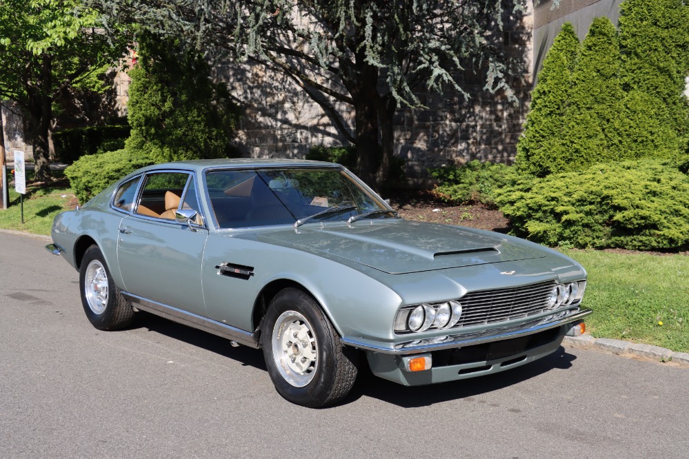 1971 Aston Martin DBS 