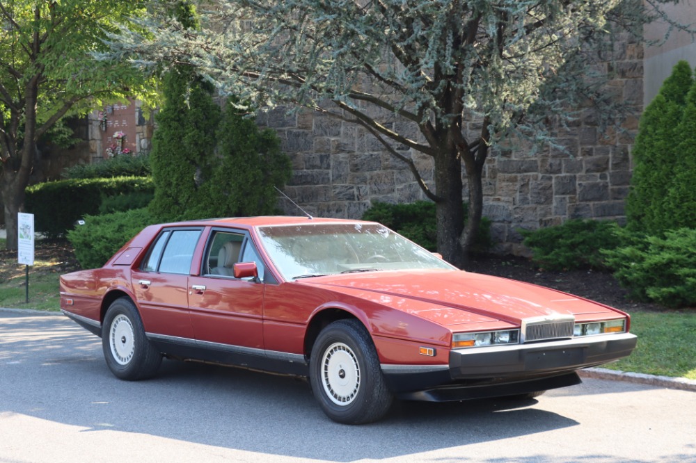 1986 Aston Martin Lagonda 