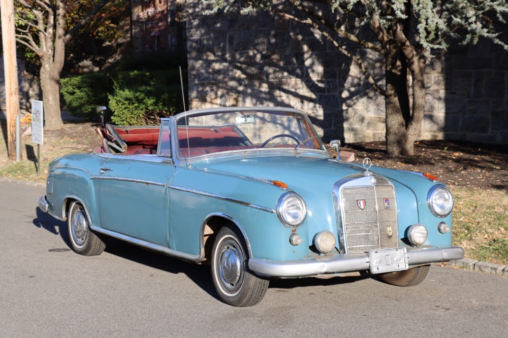 1959 Mercedes-Benz 220SE 