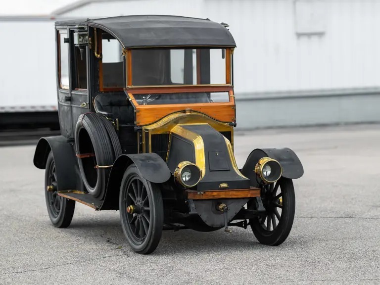 1910 Renault Type BZ Town Car 